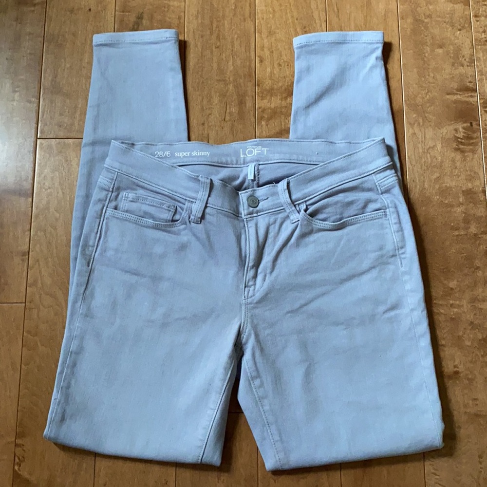 LOFT WOMENS GREY JEANS Sz 28